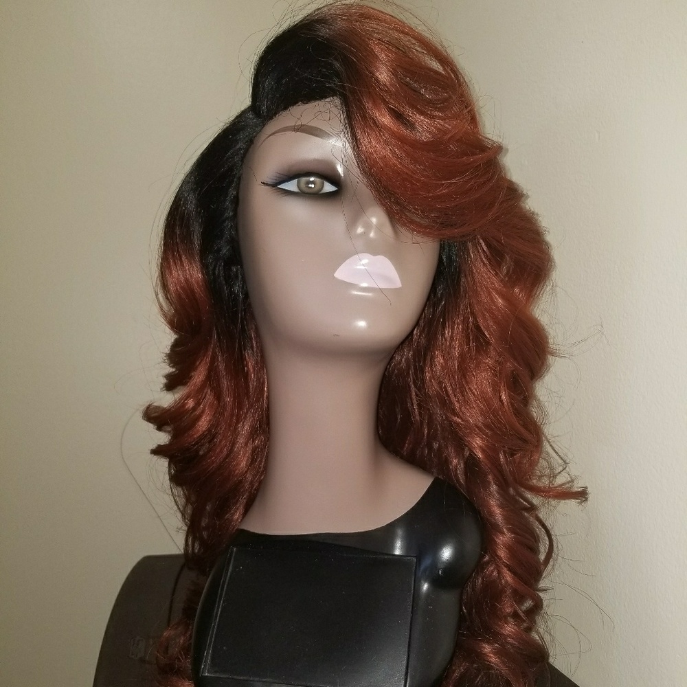 Gorgeous Arburn Tresses - Picture 1 of 5